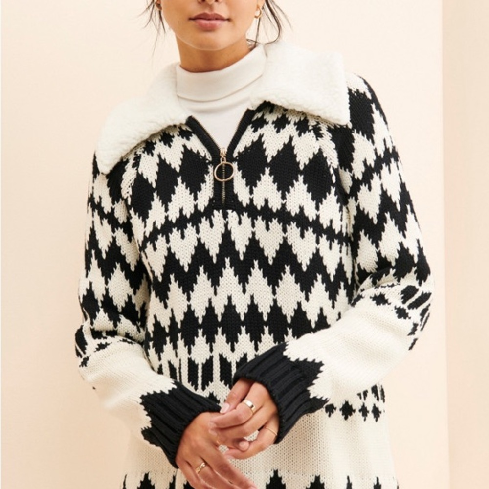 Show Me Your MuMu Sun Valley Black and White Sweater - Picture 2 of 13